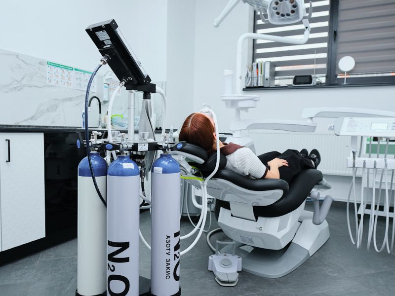 LAUGHING GAS RevoDent